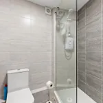 Plaza - Centrally Located, Contractor Friendly Leeds (West Yorkshire)