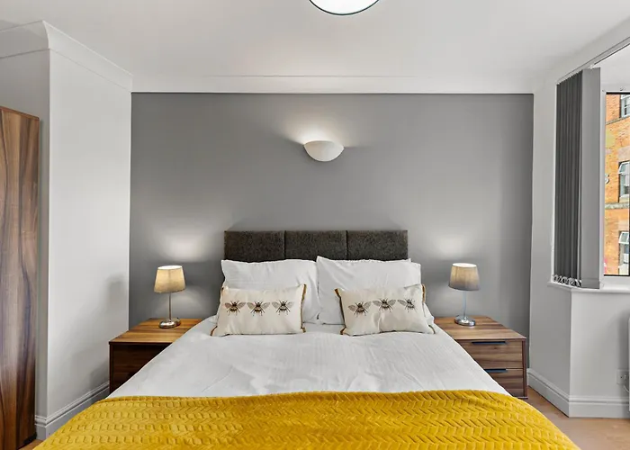 Plaza - Centrally Located, Contractor Friendly