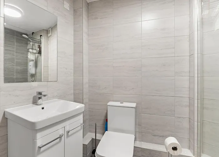 Plaza - Centrally Located, Contractor Friendly Apartment *